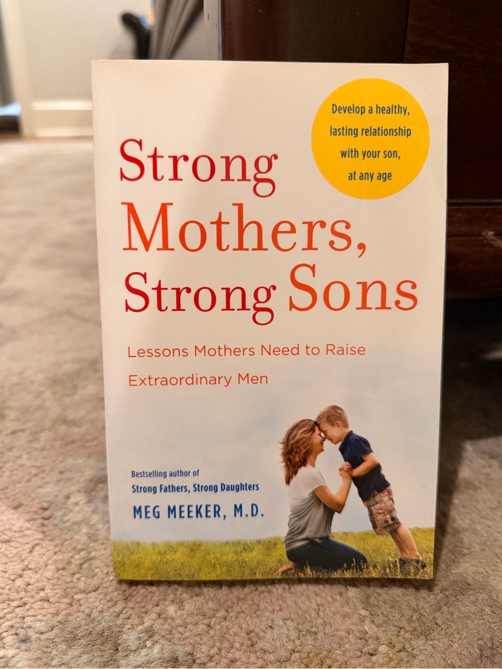 Meg Meeker Strong Mothers, Strong Sons – White & Red Cover